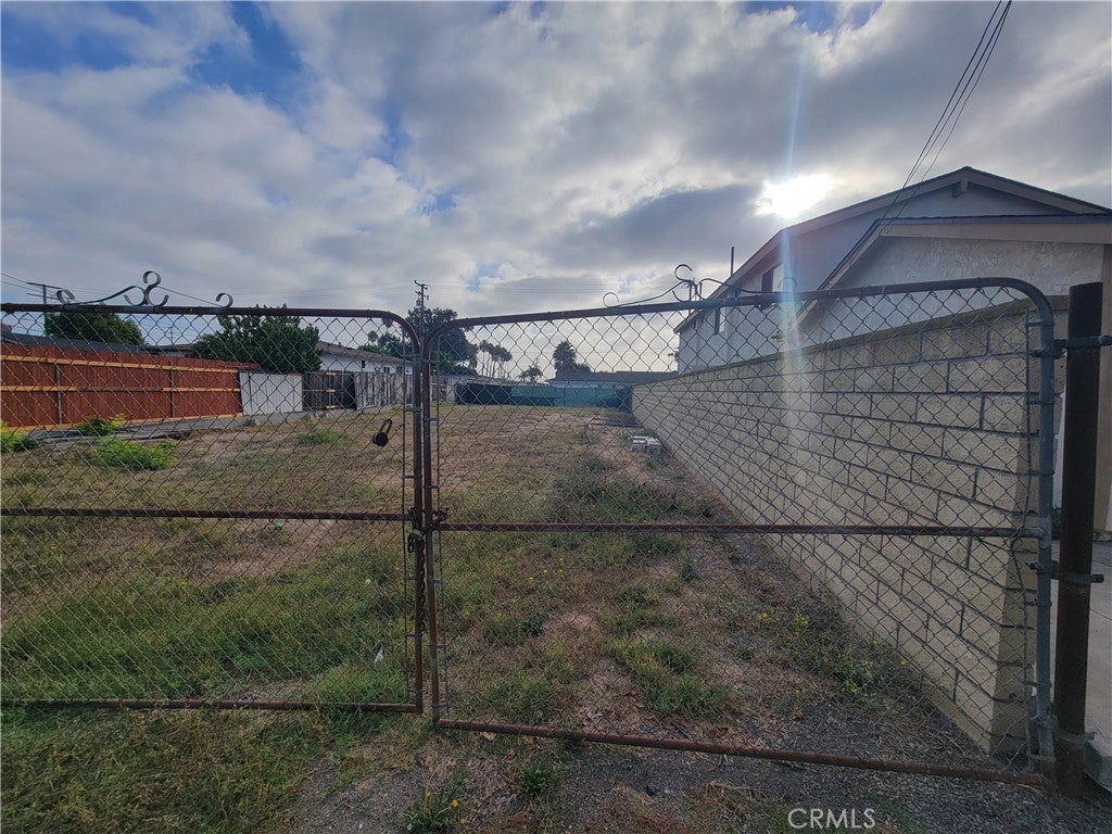 17101 B Lane