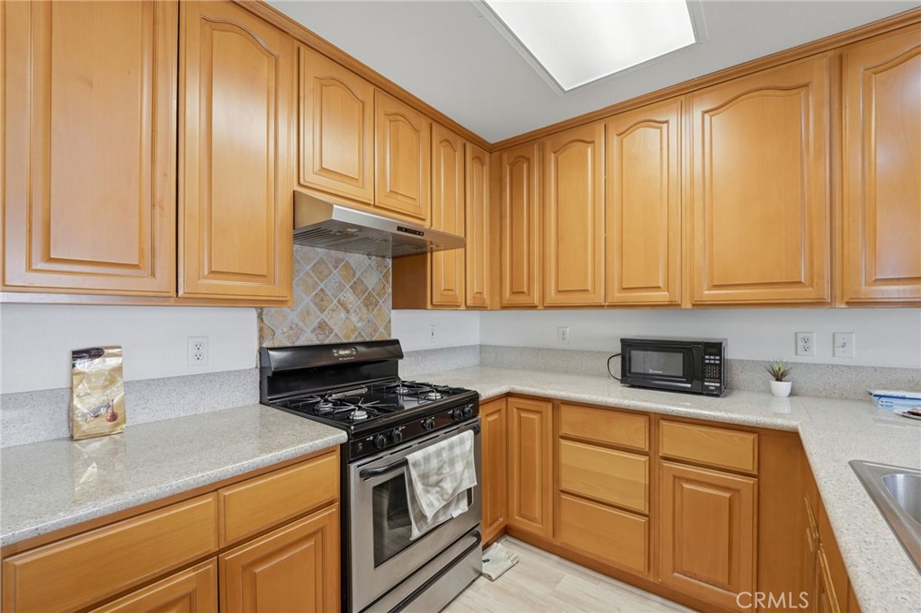 17888 Alburtis Avenue B117