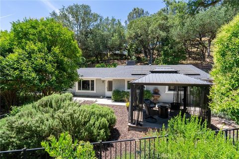 Photo of 7280 Valle AVE, Atascadero, CA 93422 (MLS # NS26107966)