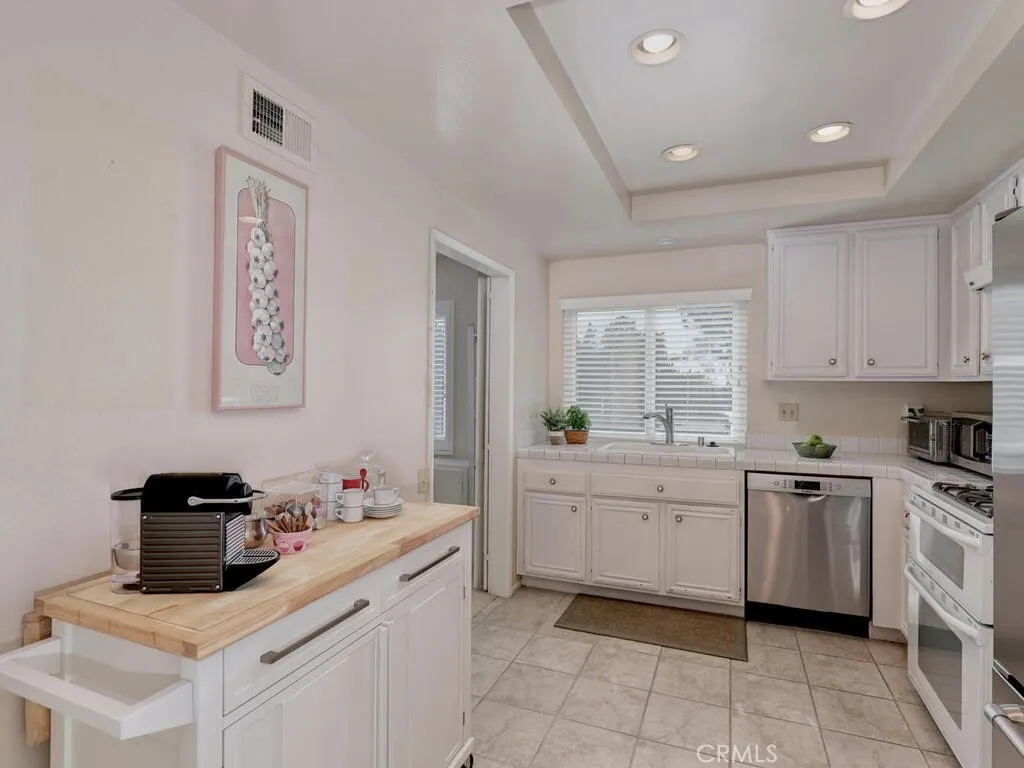 Mission Viejo, California 92692, United States, 3 Bedrooms Bedrooms, ,2 BathroomsBathrooms,Residential,Active,87323