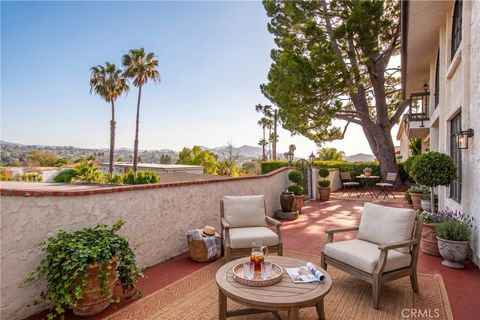Photo of 2044 Calle Yucca, Thousand Oaks, CA 91360 (MLS # SR26060456)
