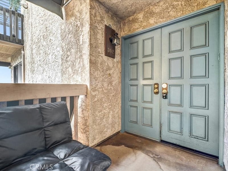 2298 Rose AVE 302, Signal Hill CA 90755