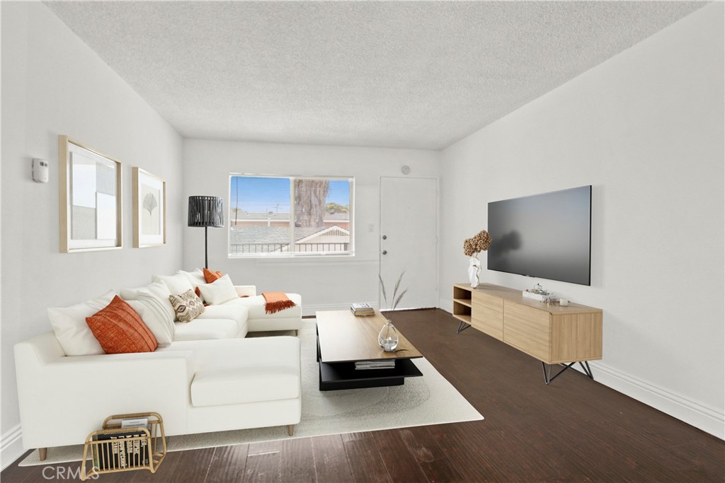 473 E 55th Street