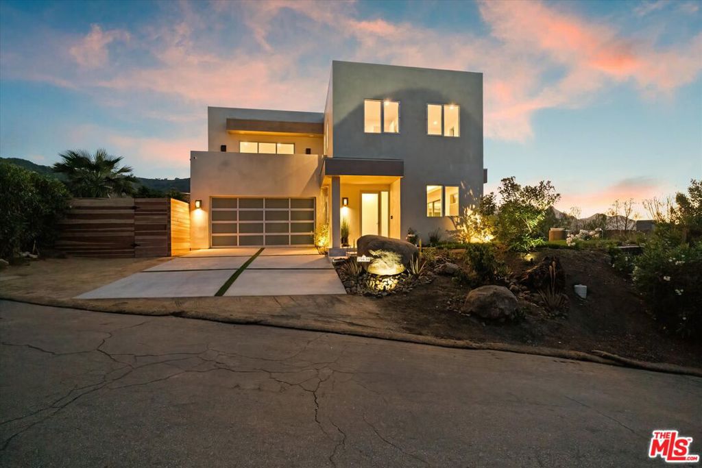 25638 Monte Nido Drive