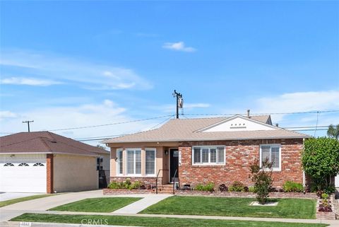 Photo of 3723 Gondar AVE, Long Beach, CA 90808 (MLS # OC26096862)