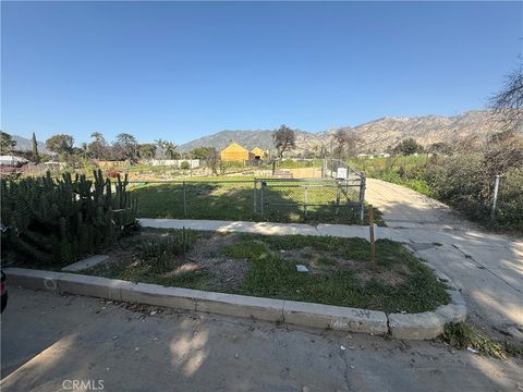 Photo of 87 W Mariposa St, Altadena, CA 91001 (MLS # DW26024907)