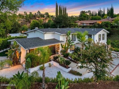 Photo of 19410 Shenango Drive, Tarzana, CA 91356 (MLS # 225005552)