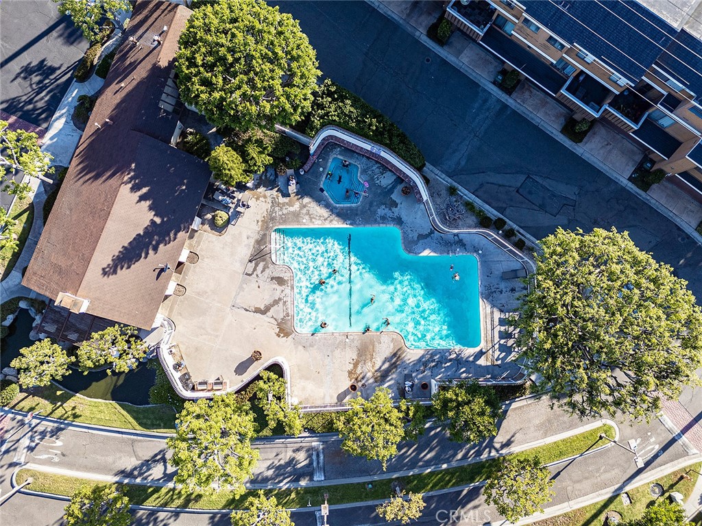 8561 Meadow Brook 205