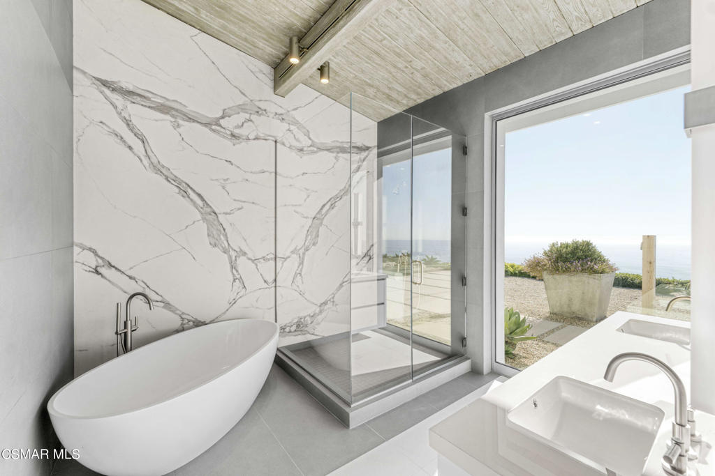 Not Applicable - 1007242 - Residential