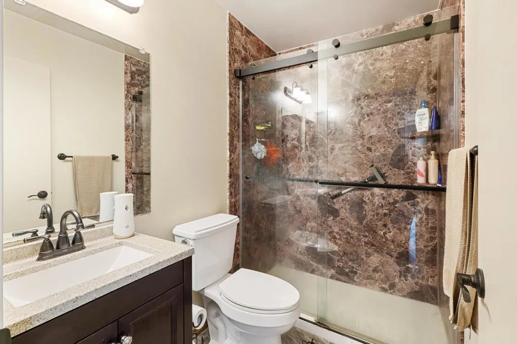 Fontana, California 92336, United States, 3 Bedrooms Bedrooms, ,2 BathroomsBathrooms,Residential,Active,88935