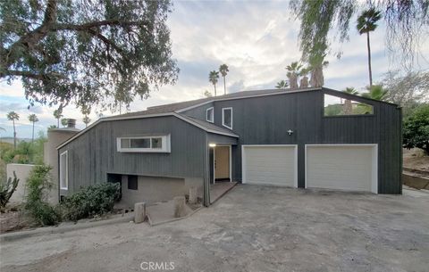 2390 Prenda Riverside CA 92504