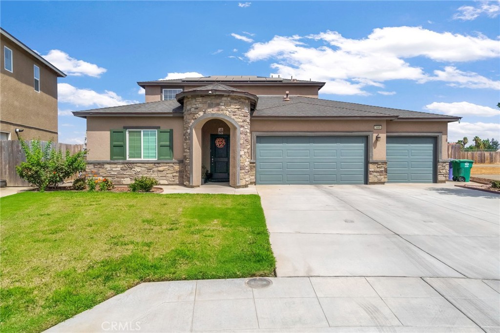 Welcome to 3449 Running Brook Street in West Madera. This stunning Slate Model by K. Hovnanian offers 5 bedrooms, 3.5 bathrooms, and 2,797 sq. ft. of living space with a spacious 3-car garage, all situated on a large cul-de-sac lot.
The open floor plan features a private downstairs bedroom with its own bathroomperfect for in-laws or extended guests. The gourmet kitchen boasts quartz countertops, stainless steel appliances, a large pantry, and a breakfast bar that flows seamlessly into the living room filled with natural light and backyard views.
Upstairs includes a versatile loft, three additional bedrooms, and a full hall bathroom. The backyard is built for entertaining with a custom covered patio, outdoor kitchen, firepit, and beautiful landscaping.
Located near the upcoming King Hussein Elementary School, this home is truly a must-see. Schedule your showing today!