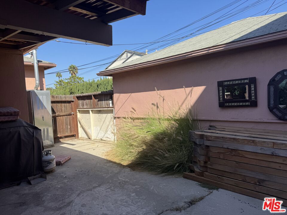 9024 Reading Avenue