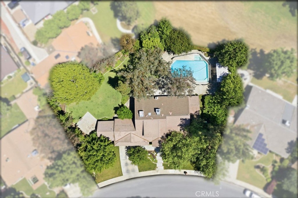 1220 Club View Drive