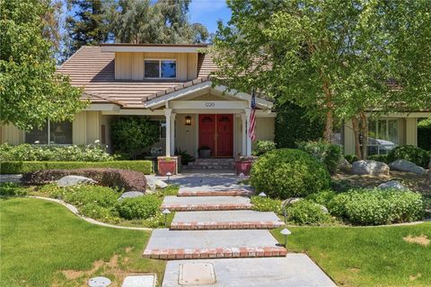 Photo of 1220 Club View Drive, Bakersfield, CA 93309 (MLS # SC26087655)