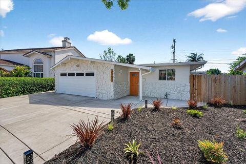 Photo of 1460 Saturn Court, Milpitas, CA 95035 (MLS # ML82030326)