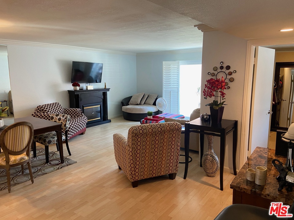 Americana Gardens - Residential