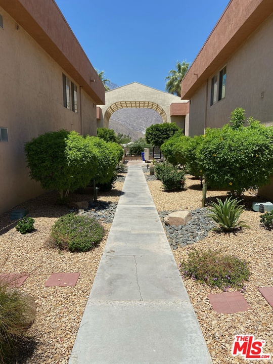 Americana Gardens - Residential