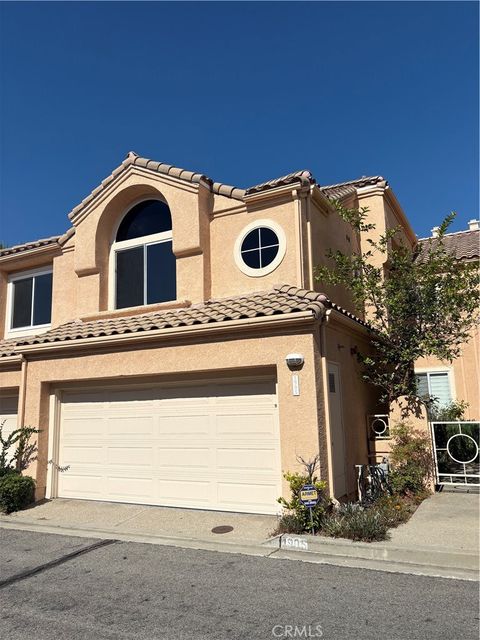Photo of 1905 Caminito De La Valle, Glendale, CA 91208 (MLS # GD25236654) Photo of 1905 Caminito De La Valle, Glendale, CA 91208 (MLS # GD25236654)