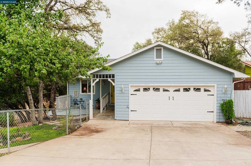 Welcome to 5138 Terrace View Lane in the scenic town of Mariposa! This rare in-town 3-bedroom, 2-bath home offers 1,671 sq. ft. of living space on a .32-acre lot, private road conveniently located near the hospital, local amenities, and walking distance to the senior center. Modern upgrades include a solar system, Generac generator with automatic connection, a soft water system and a water filtration system in the kitchen. A water leak cutoff protector adds peace of mind. The property also features a walk-in basement, perfect for storage or hobbies, along with a small attached house shed for extra convenience. Combining practicality and comfort, this home provides the best of Mariposa living with upgrades already in place. Whether you’re relaxing indoors or enjoying the surrounding beauty, 5138 Terrace View Lane offers a unique opportunity to enjoy the charm of Mariposa while benefiting from a rare in-town location.