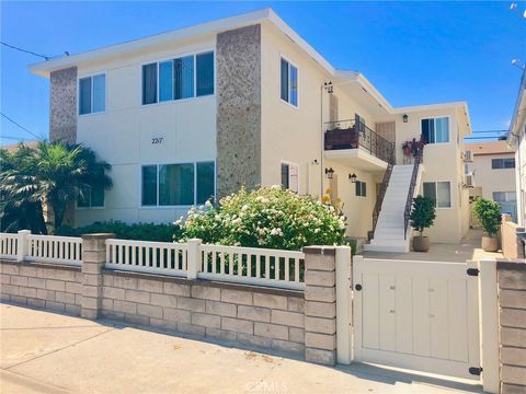 Photo of 2217 S Grand Ave #2, San Pedro, CA 90731 (MLS # PW26063159)