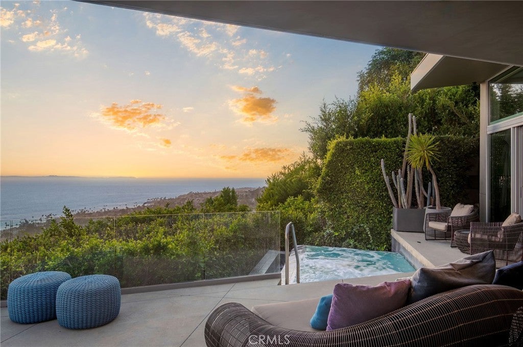 1229 Skyline Drive