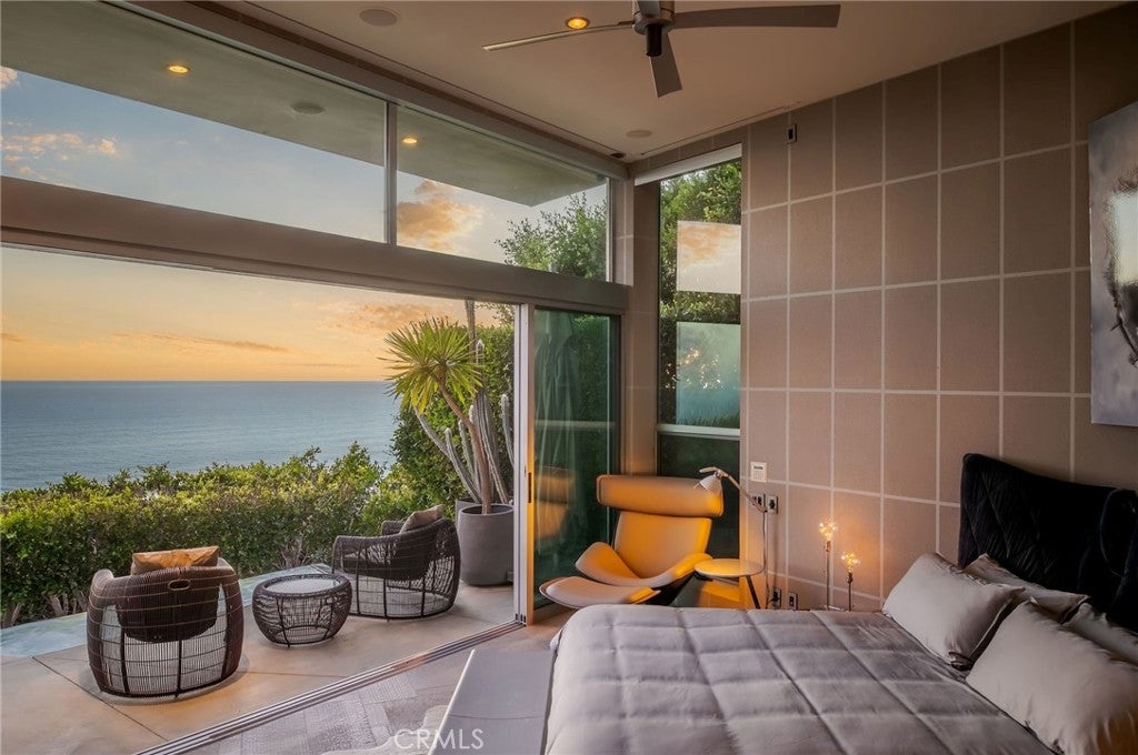 1229 Skyline Drive