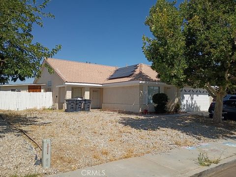 Photo of 43525 Palos Way, Lancaster, CA 93535 (MLS # DW26060315)
