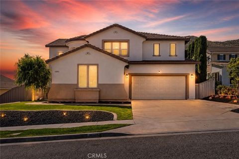 Photo of 31893 Vinewood Court, Lake Elsinore, CA 92532 (MLS # IG26096420)