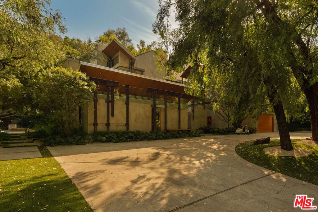 7728 Woodrow Wilson Drive
