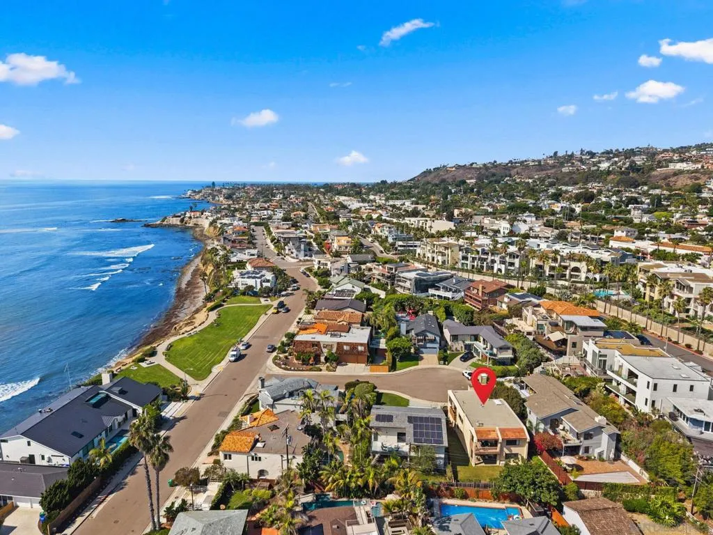 La Jolla, California 92037, United States, 3 Bedrooms Bedrooms, ,3 BathroomsBathrooms,Residential,Active,210917