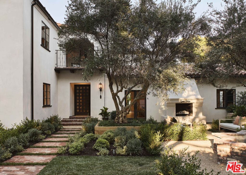 Photo of 624 N Arden Drive, Beverly Hills, CA 90210 (MLS # 25600075)