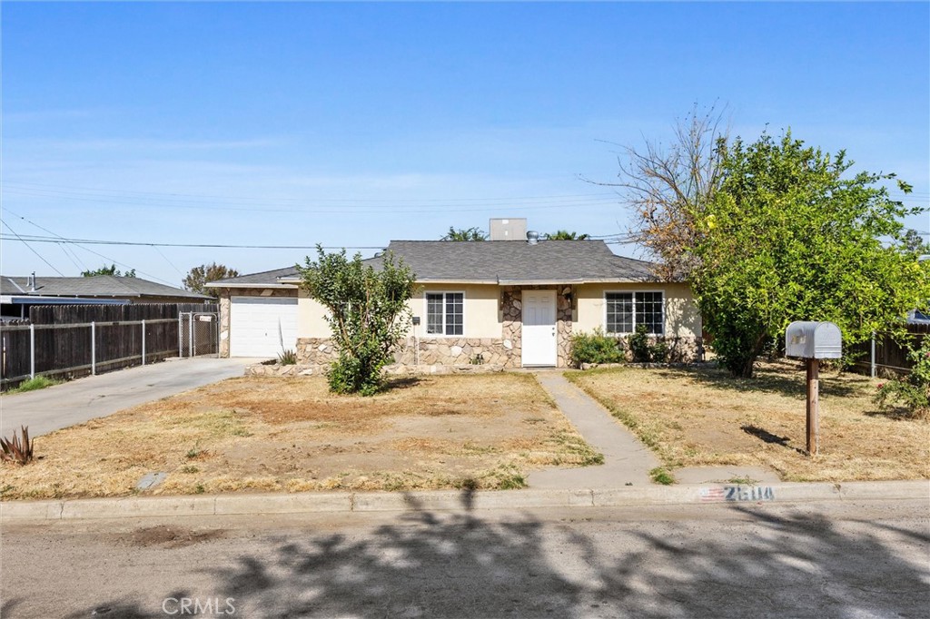Welcome to this beautifully updated 3-bedroom 1-bathroom home sitting on a generous 6,047 sq. ft. lot. Recently renovated, this property features new flooring and fresh paint throughout, giving it a bright and modern feel. The spacious layout offers a comfortable living area, a functional kitchen, and ample natural light in every room. The large lot provides plenty of outdoor space for gardening, entertaining, or future expansion. Conveniently located near schools, shopping, and major roadways, this home is perfect for first-time buyers or those looking for a low-maintenance investment property. Turnkey and ready for you to move in – schedule your private tour today!
