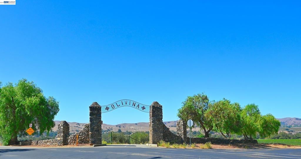 00 Arroyo Rd
