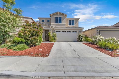 Photo of 30536 Astoria Lane, Murrieta, CA 92563 (MLS # SW26111655)