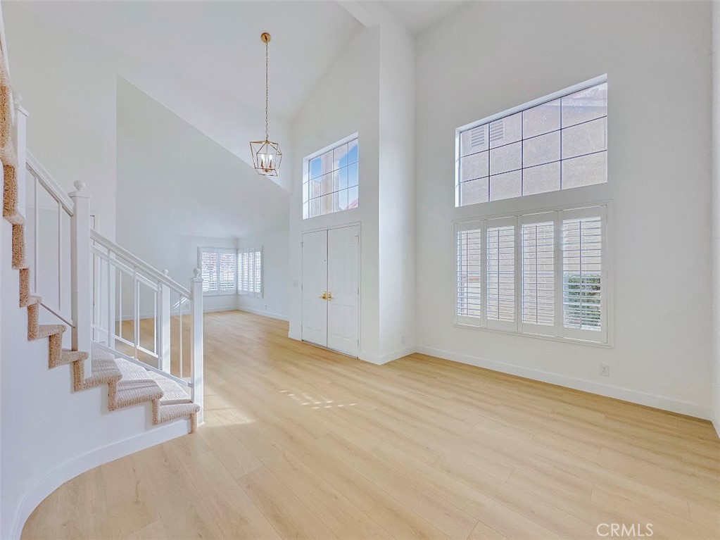 1321 Pleasant Valley