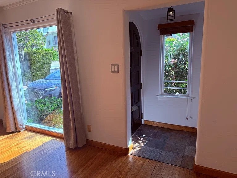 1023 S Stanley Avenue, Los Angeles CA 90019