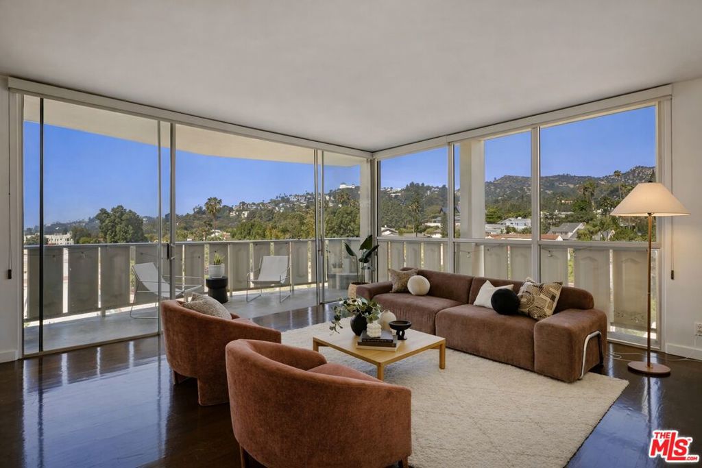 4455 Los Feliz Boulevard 708