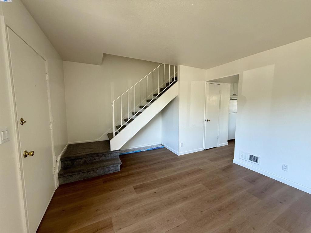4632 Balboa Way