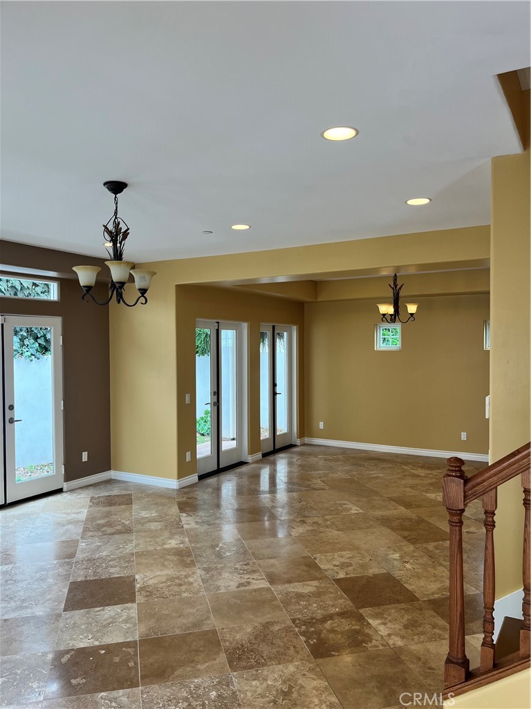 244 Avenida Granada B