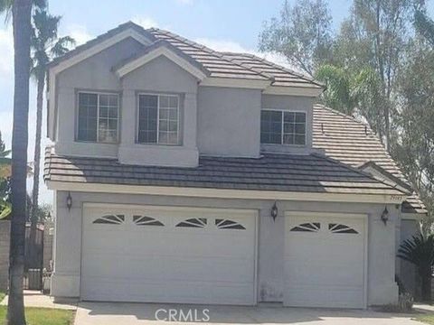 Photo of 29145 Greenbrier Place, Highland, CA 92346 (MLS # IV26099737)