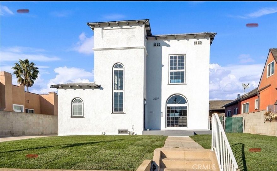 Stunning 1 bed/1 bath. ADU which offers a living room, kitchenette, bedroom with access to the backyard, full bathroom, separate laundry hook-ups and closet.