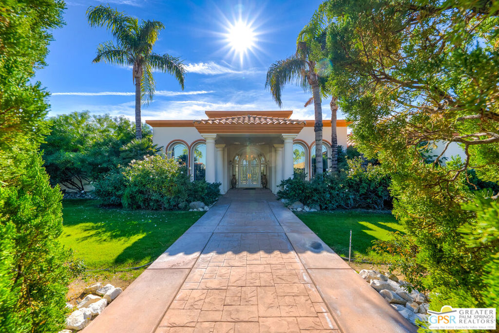 1019 Andreas Palms Drive