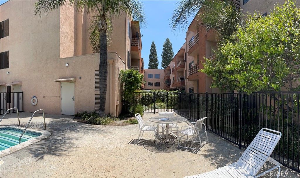 listing image 130727001487137280348