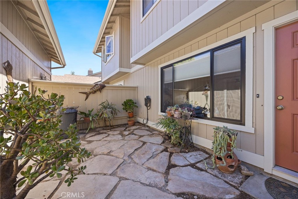 2250 King Court 4