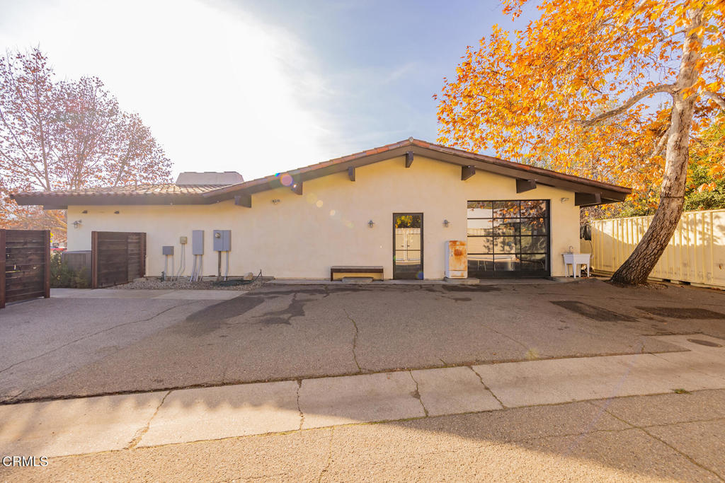 110 W Ojai Avenue