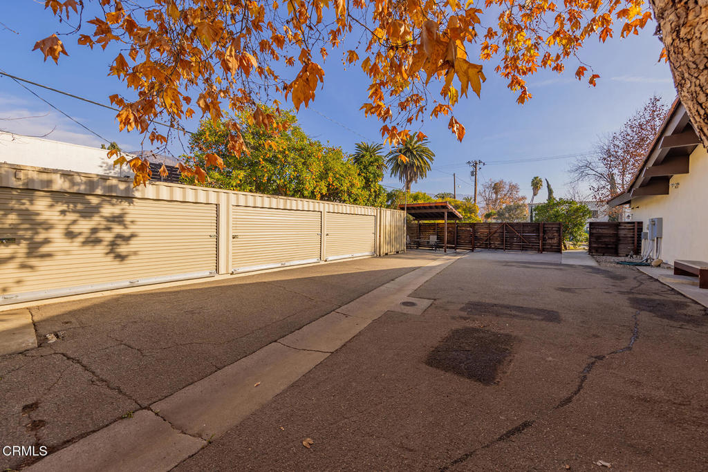 110 W Ojai Avenue