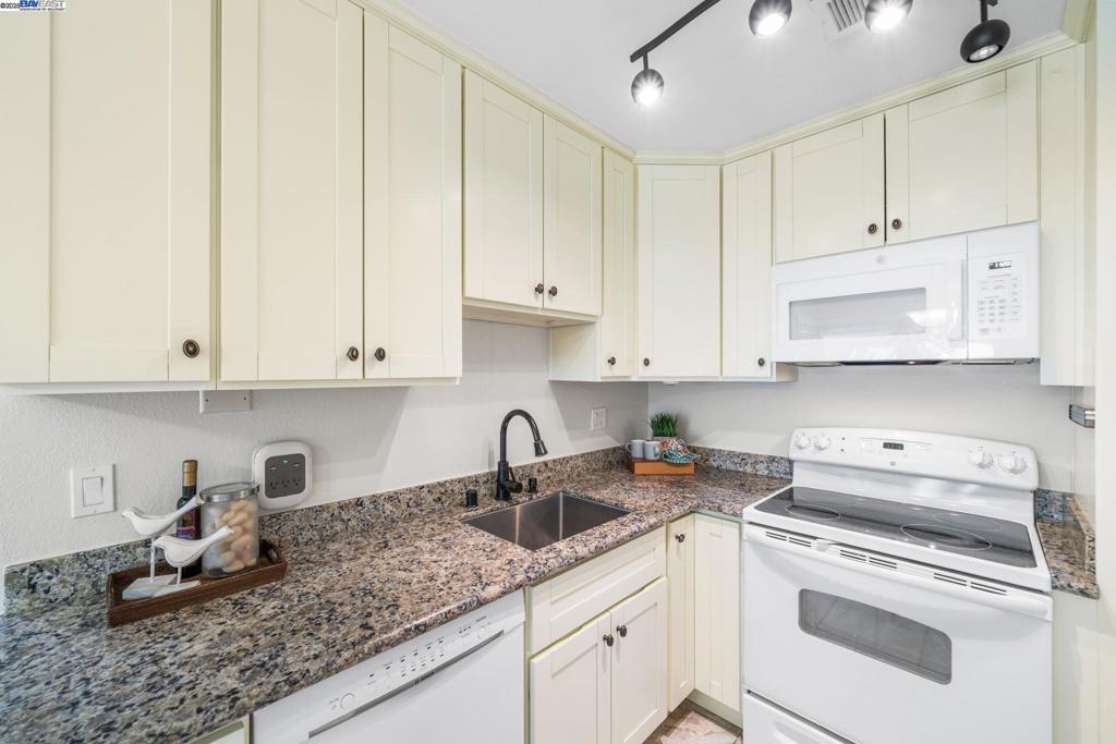 PARK VILLAS - Residential