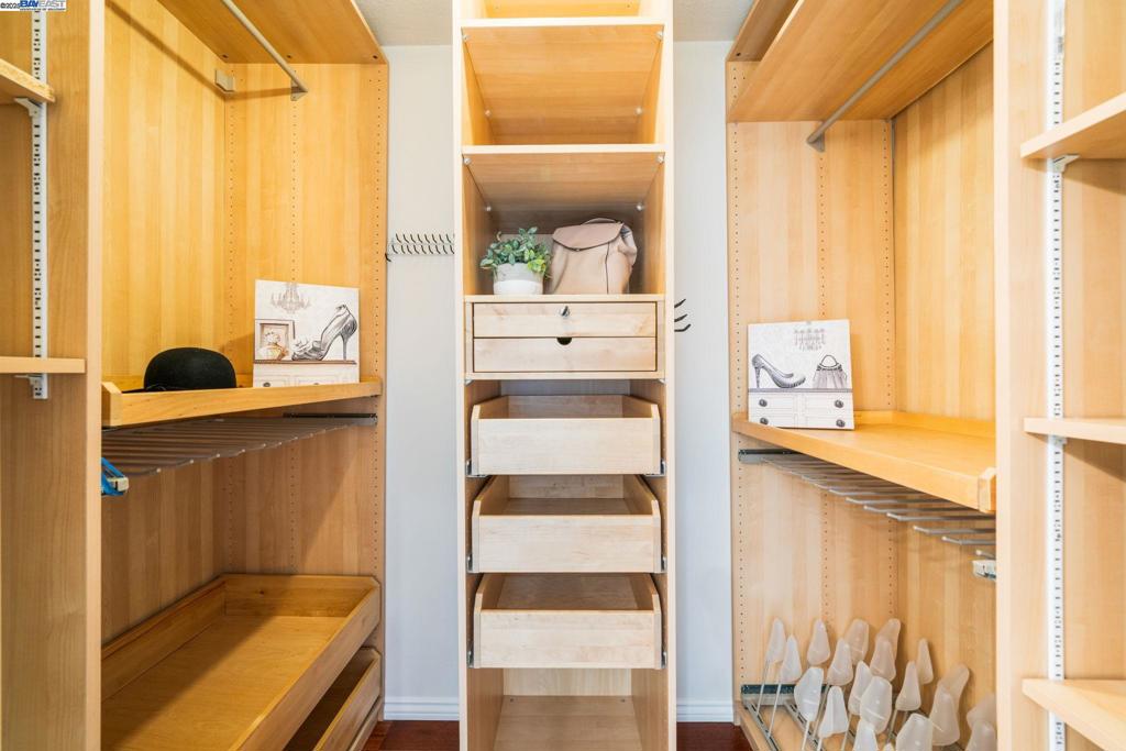 PARK VILLAS - Residential