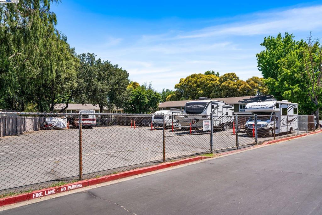 PARK VILLAS - Residential